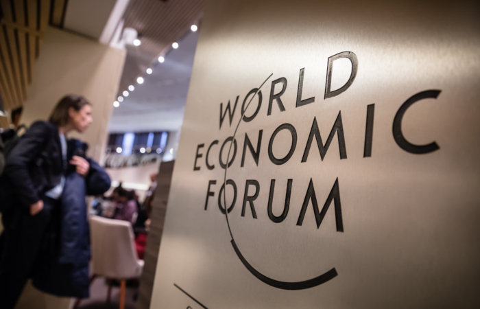 IA que pode reforçar a credibilidade é tema em Davos