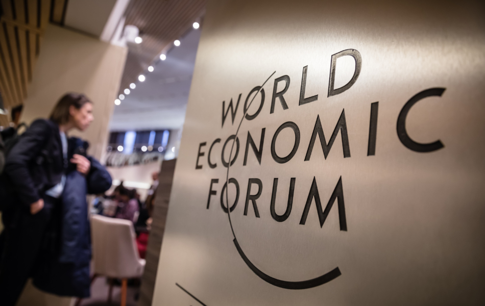 IA que pode reforçar a credibilidade é tema em Davos