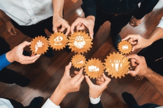 Liderança do futuro será mais estratégica e integradora, indica pesquisa